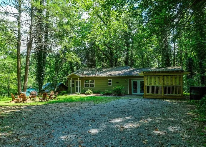 Red Bud Cottage